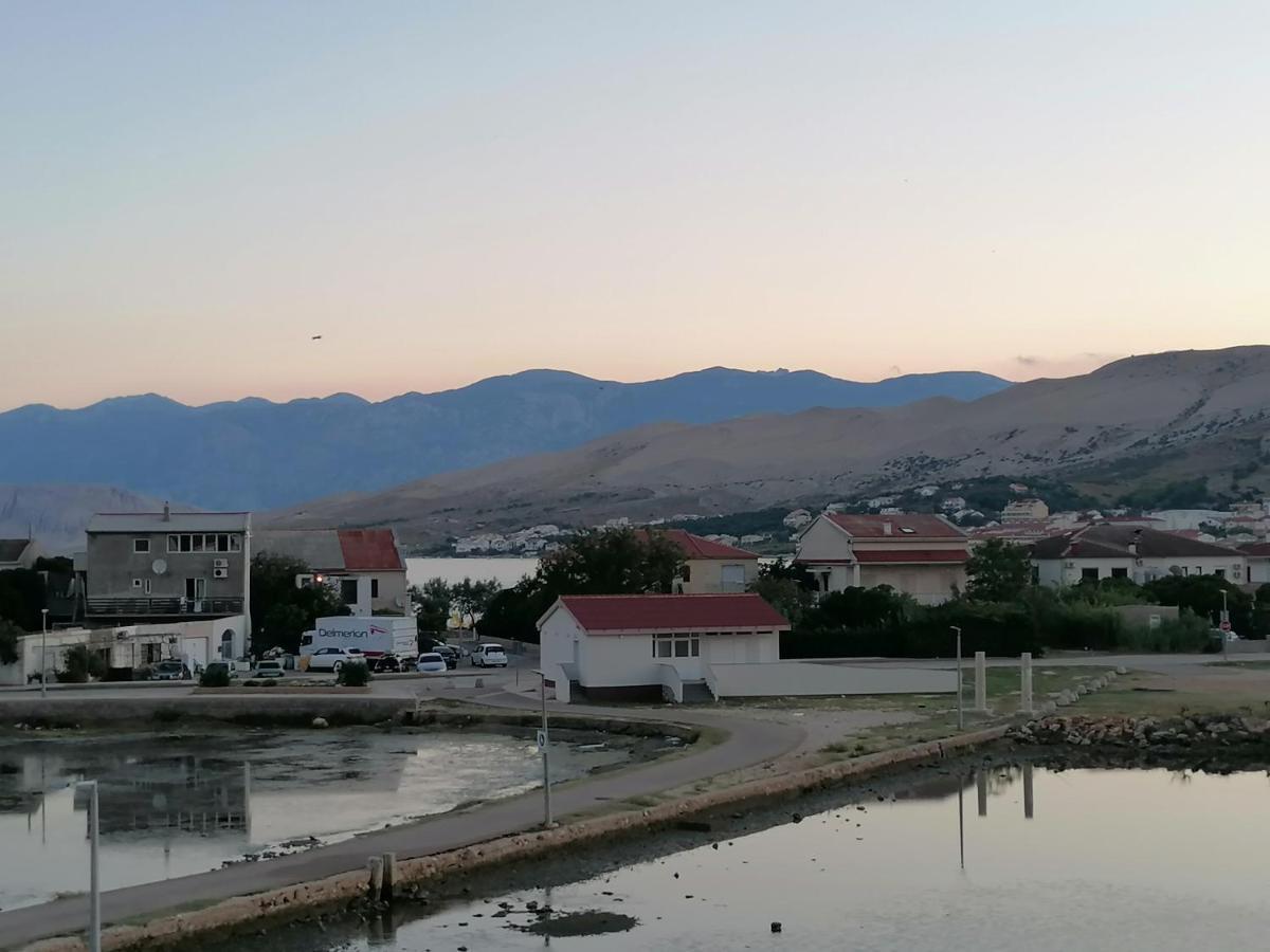 Apartmani Rija 3 Pag Town Exterior foto