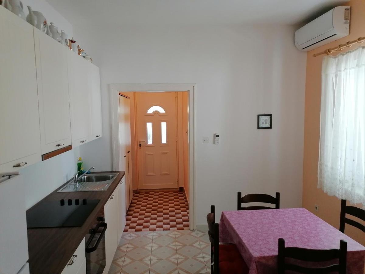 Apartmani Rija 3 Pag Town Exterior foto